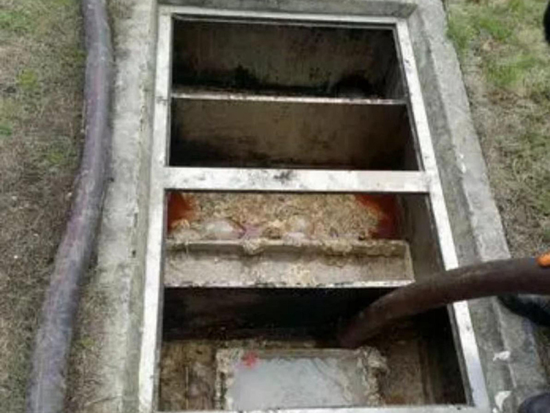 阿荣隔油池清理